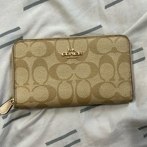 Coach wallet